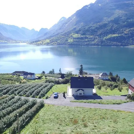 Villa Solheim Gard à Stryn Extérieur photo