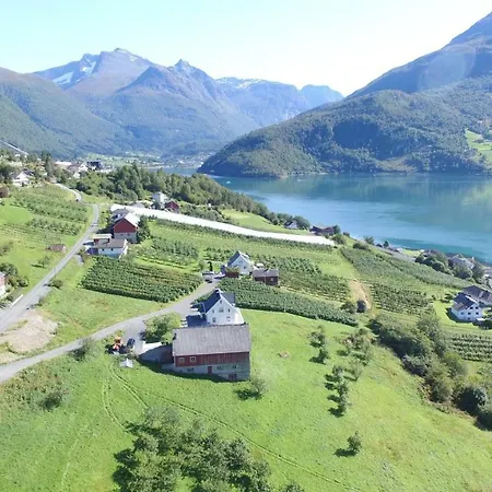Villa Solheim Gard à Stryn Extérieur photo
