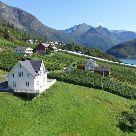 Villa Solheim Gard à Stryn Extérieur photo
